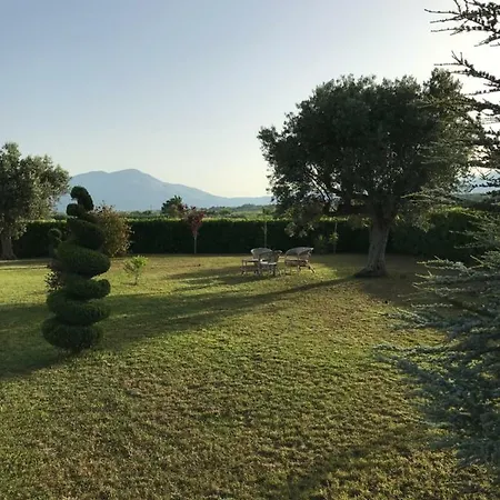 Bed and Breakfast Laregina 3*