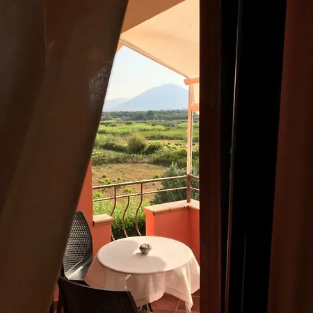 Laregina Couette-café 3*