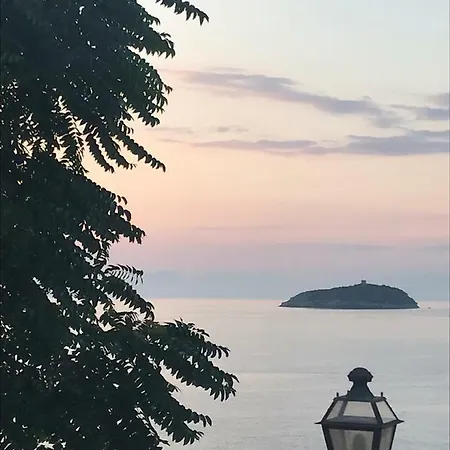 Couette-café Laregina 3*